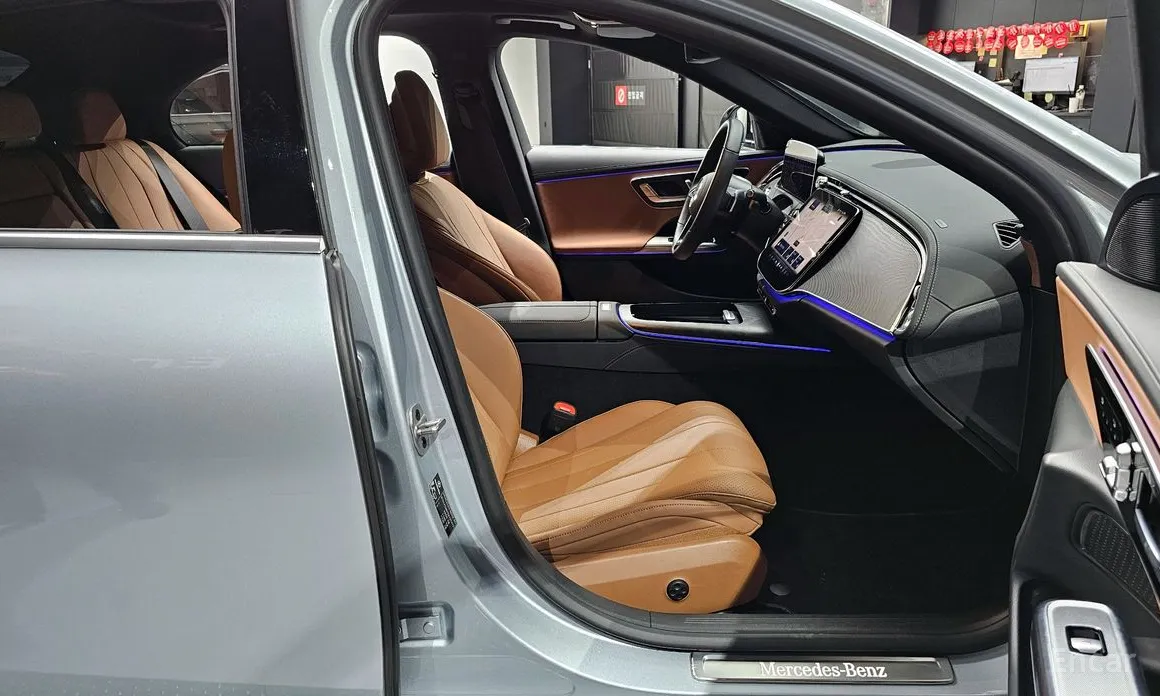 Mercedes-Benz E-Class 2024 E200 Avantgarde