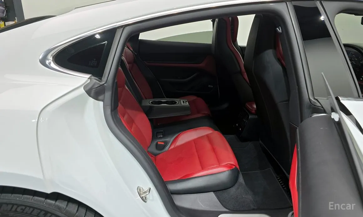 Porsche Taycan 2020 4S