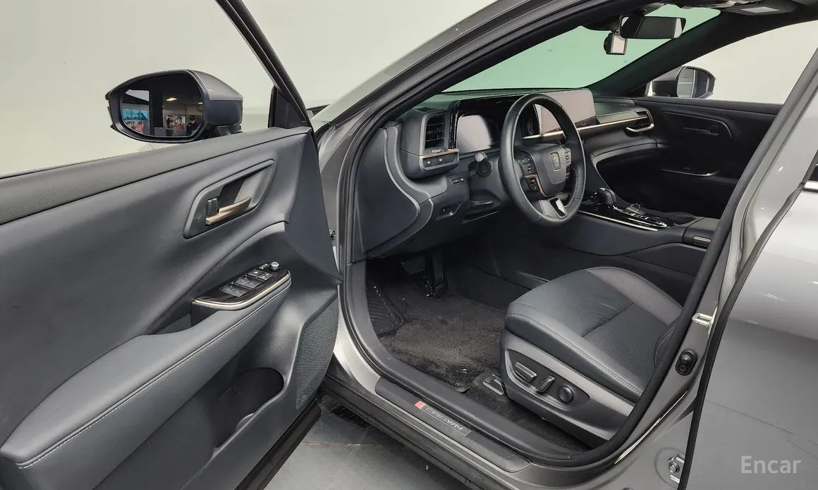 Toyota Crown 2023 2.5 4WD Hybrid