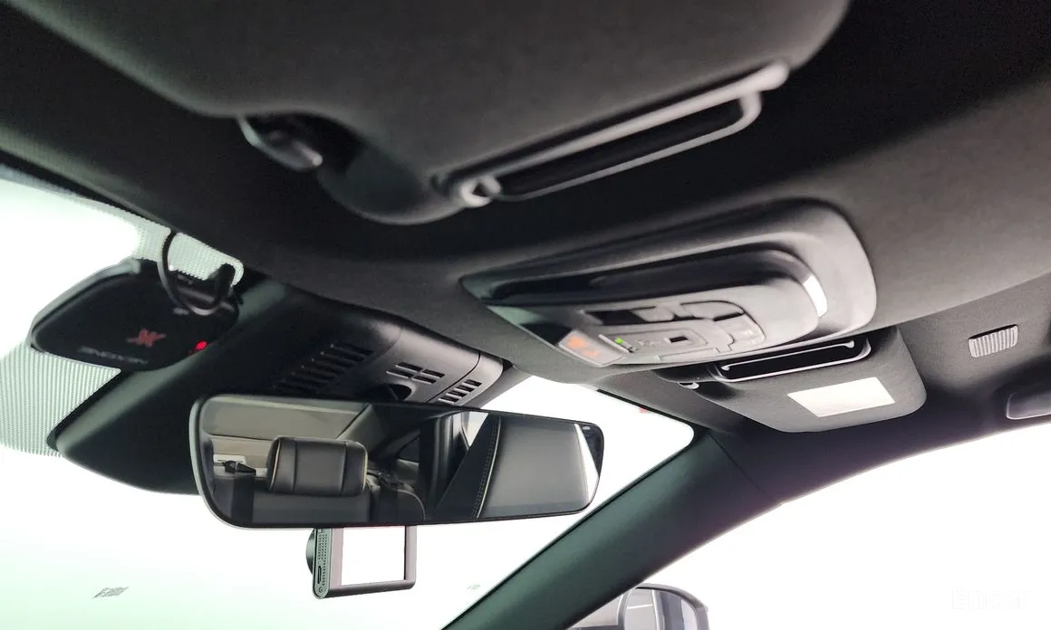 Toyota Crown 2023 2.5 4WD Hybrid