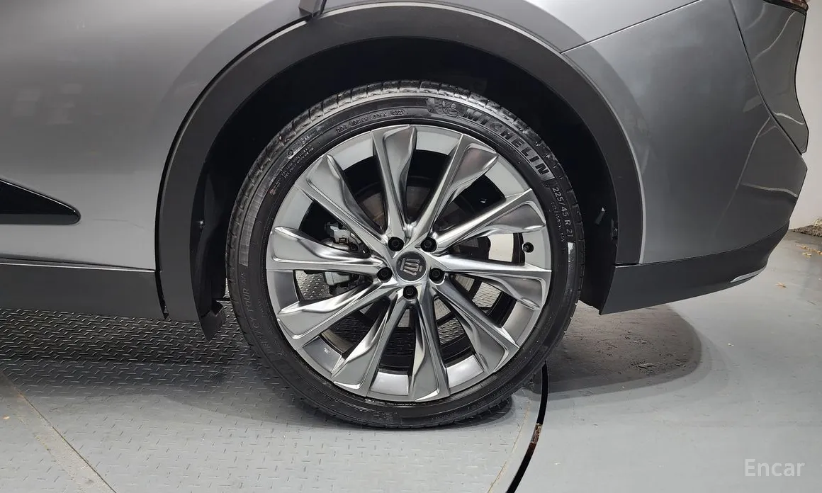 Toyota Crown 2023 2.5 4WD Hybrid