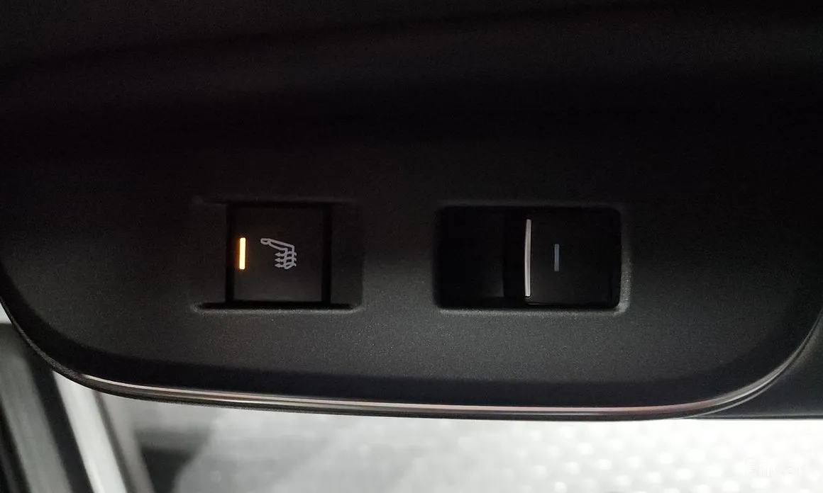 Toyota Crown 2023 2.4 4WD Dual Boost HYbrid