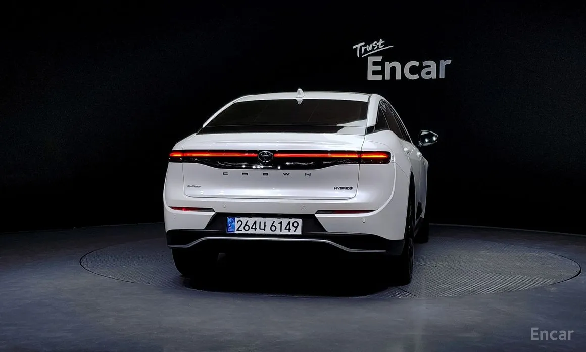 Toyota Crown 2023 2.4 4WD Dual Boost HYbrid