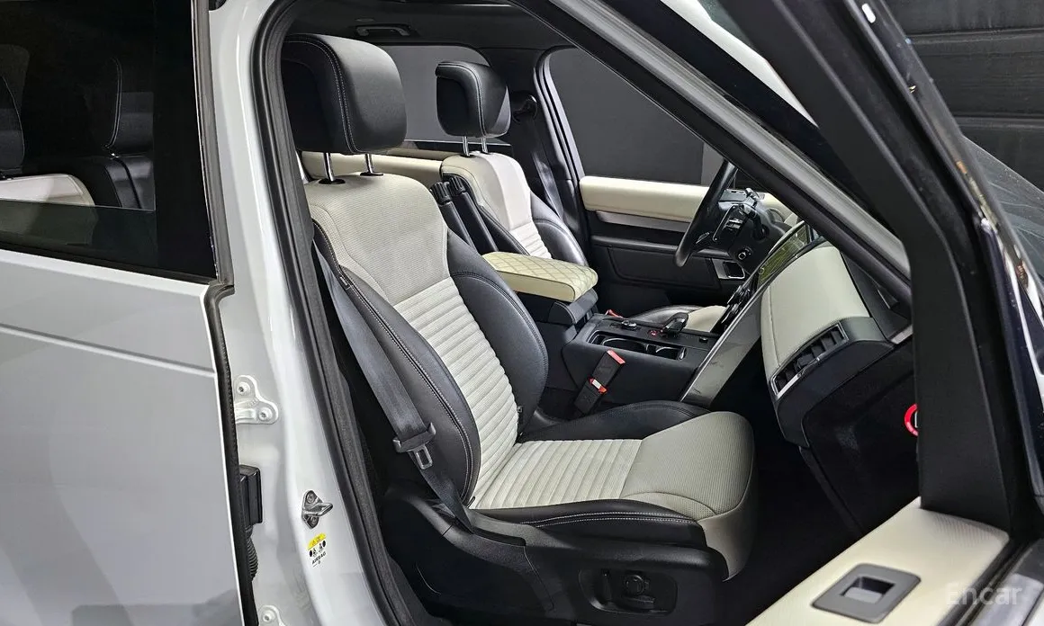 Land Rover Discovery 2017 P360 R-Dynamic SE