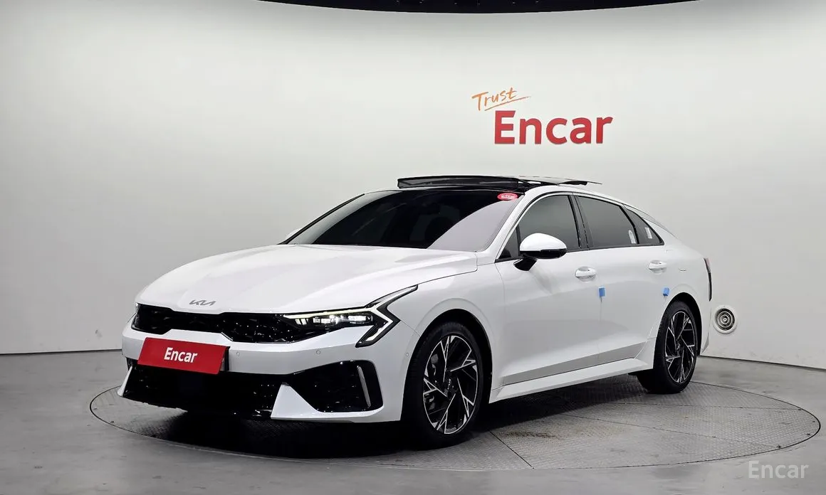 Kia K5 2023 Signature