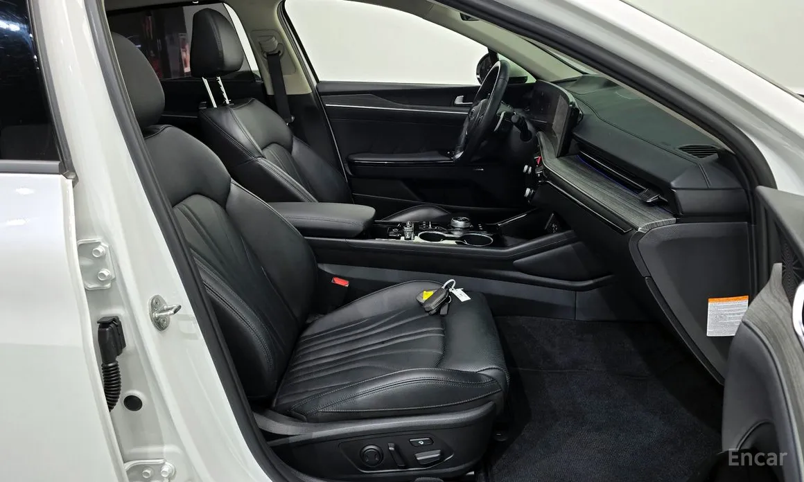 Kia K5 2023 Signature