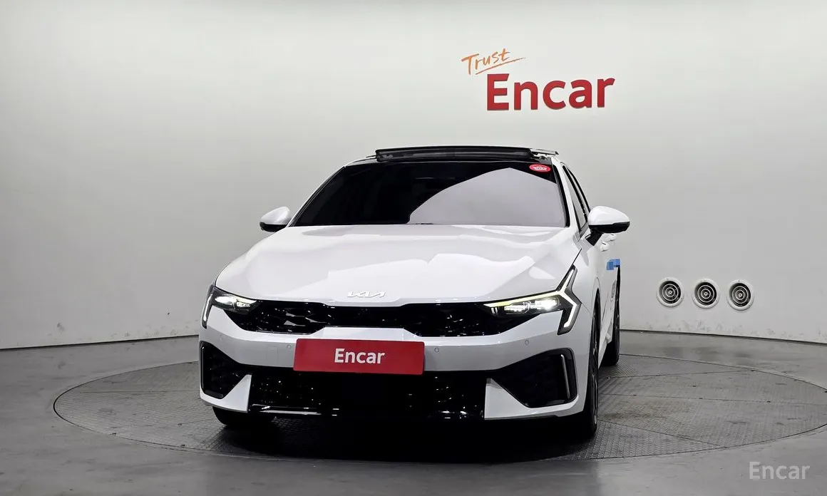 Kia K5 2023 Signature