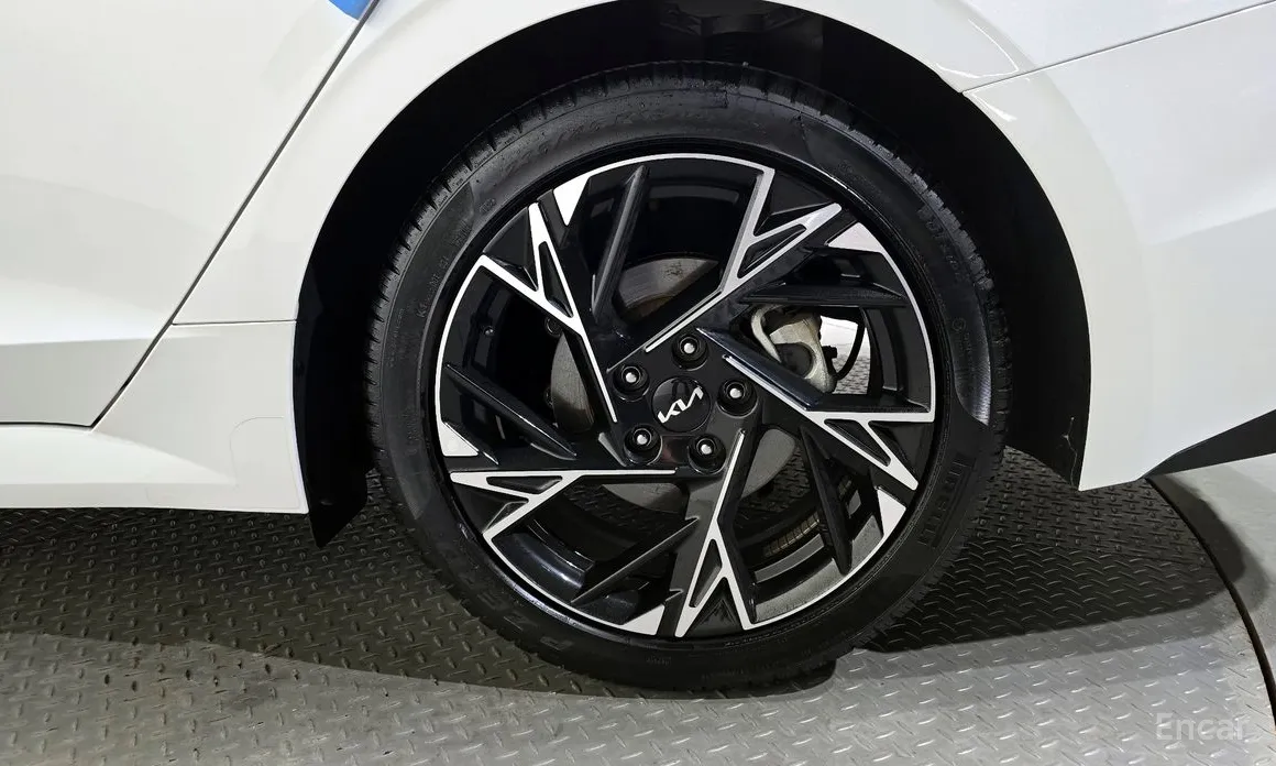 Kia K5 2023 Signature