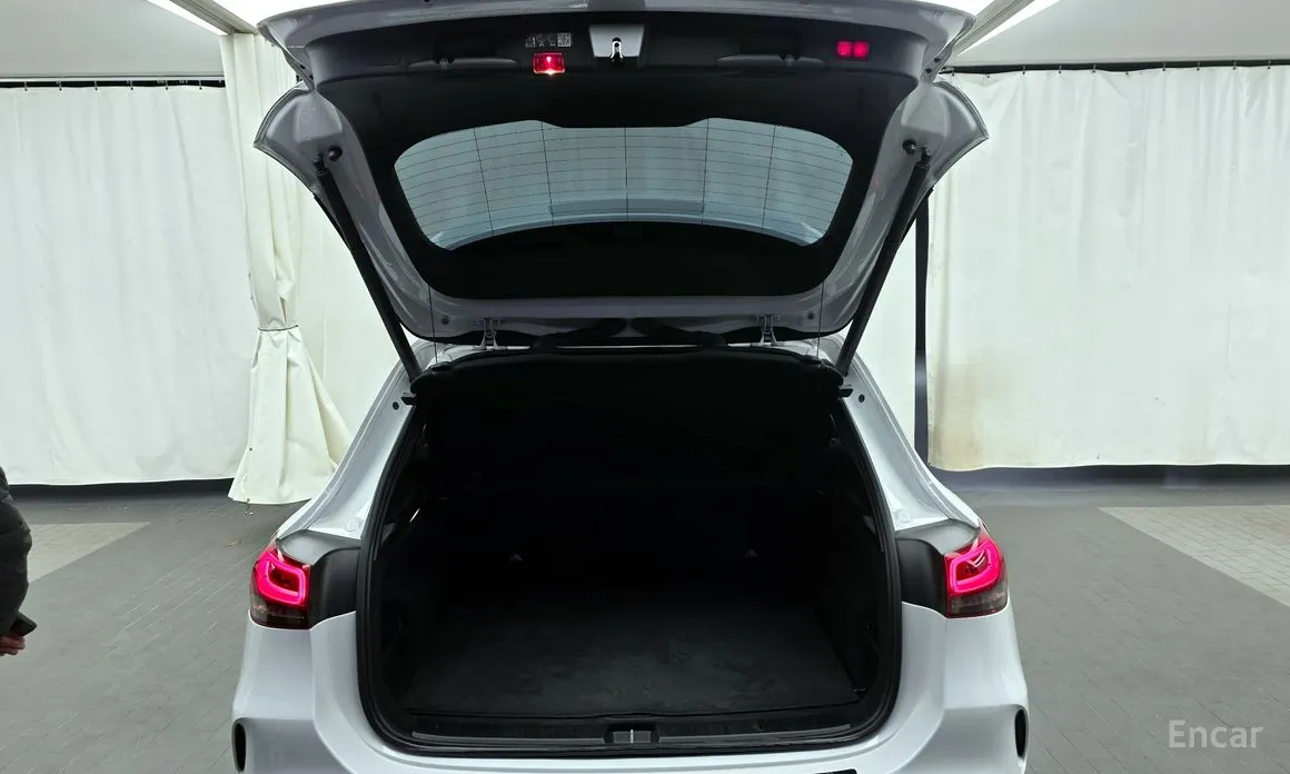 Mercedes-Benz EQA 2021 EQA250 AMG Package Plus