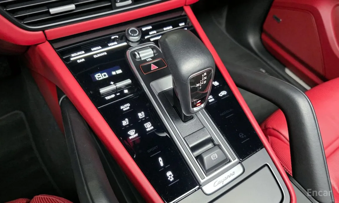 Porsche Cayenne 2019 3.0 PLATINUM EDITION