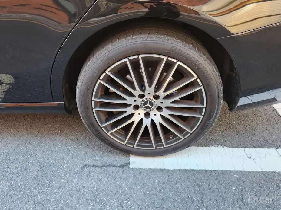 Mercedes-Benz C-Class 2022 C300 4MATIC Avantgarde