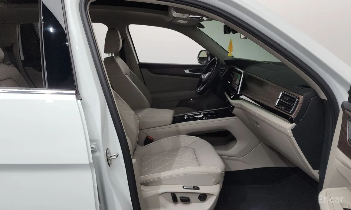 Volkswagen Atlas 2017 2.0 TSI R-LINE 7-Seater