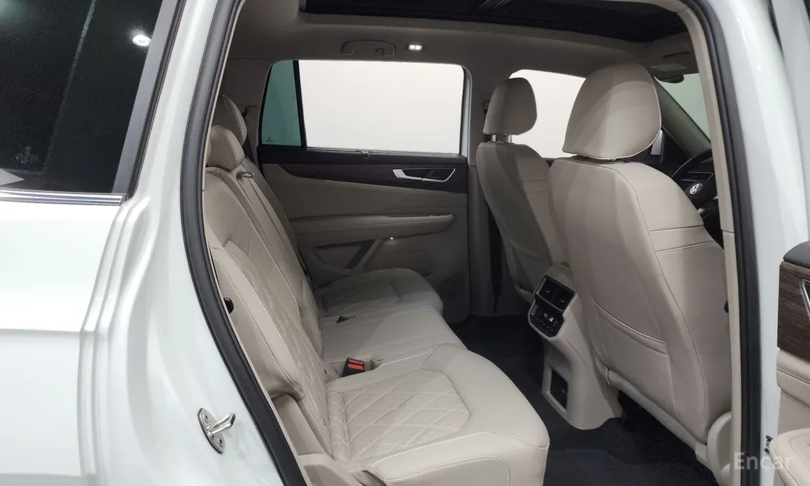 Volkswagen Atlas 2017 2.0 TSI R-LINE 7-Seater