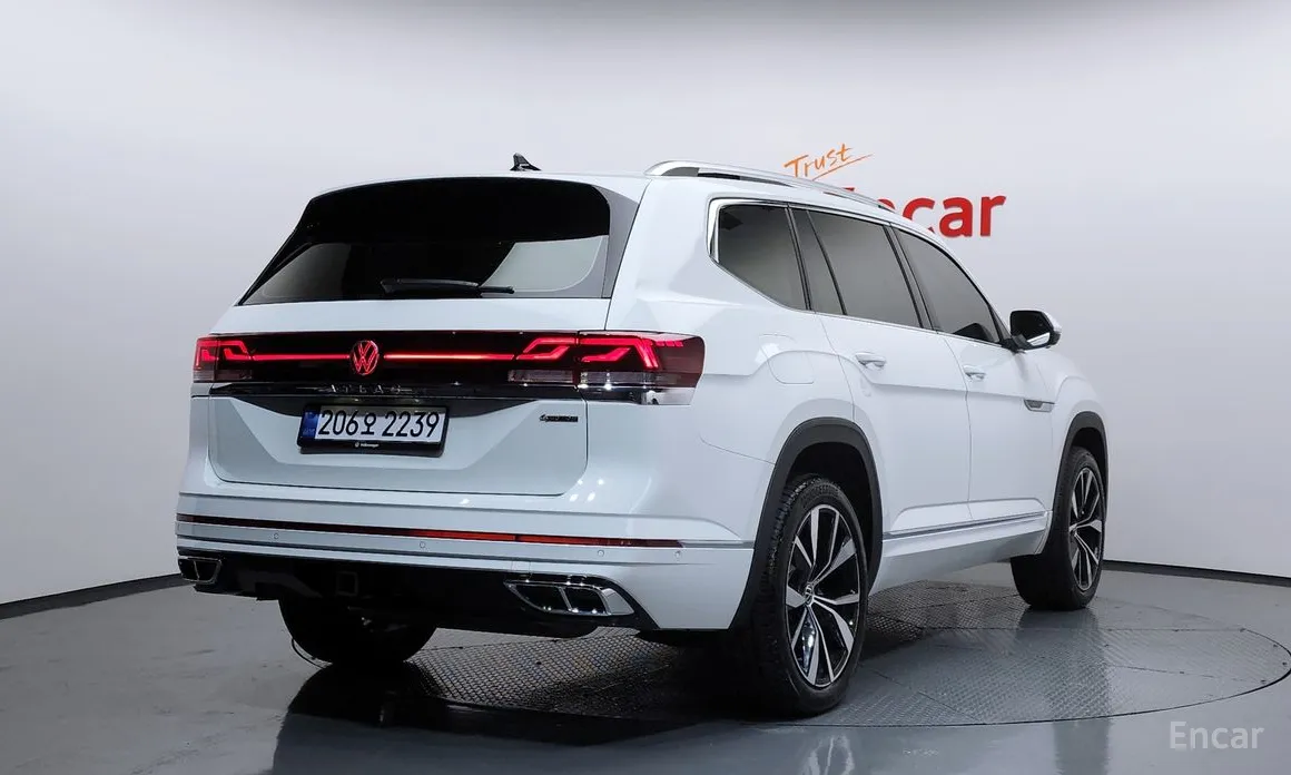 Volkswagen Atlas 2017 2.0 TSI R-LINE 7-Seater