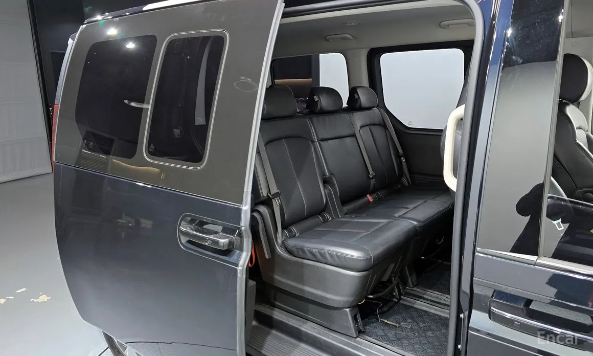 Hyundai Staria 2021 Tourer 11-Seater
