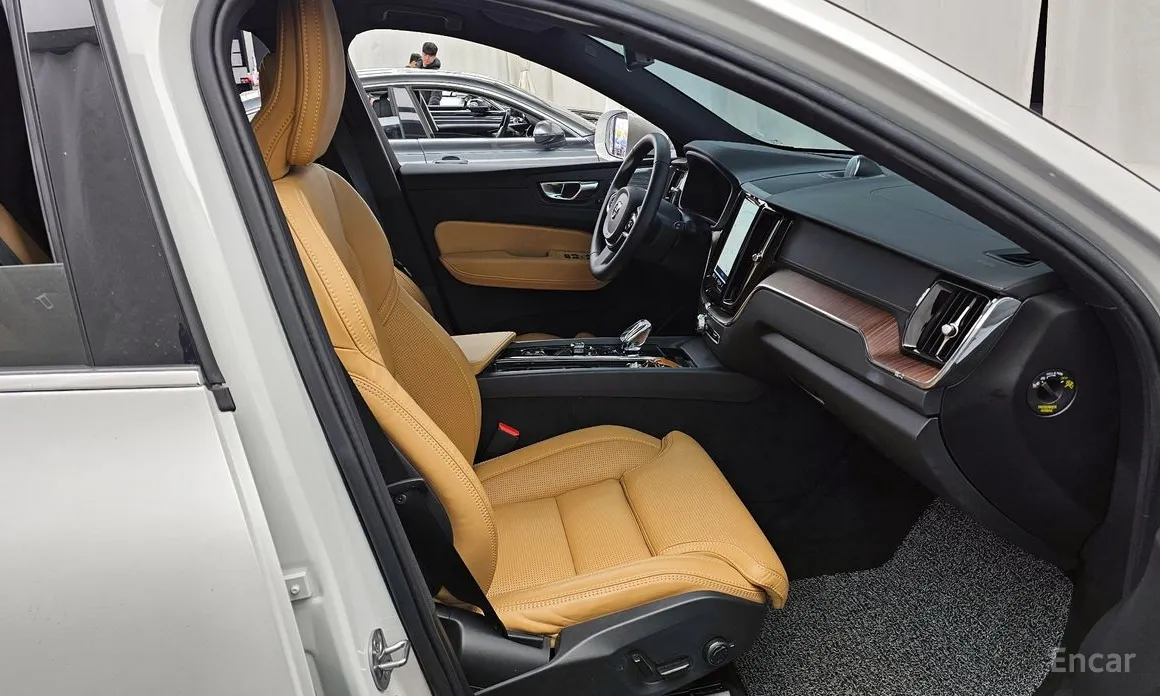 Volvo XC60 2017 B5 Ultimate Bright