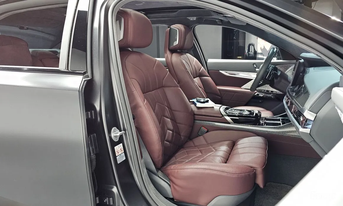 BMW 7 Series 2022 740i sDrive M Sport