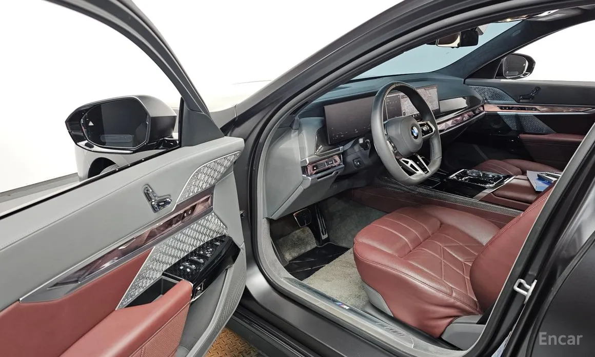 BMW 7 Series 2022 740i sDrive M Sport
