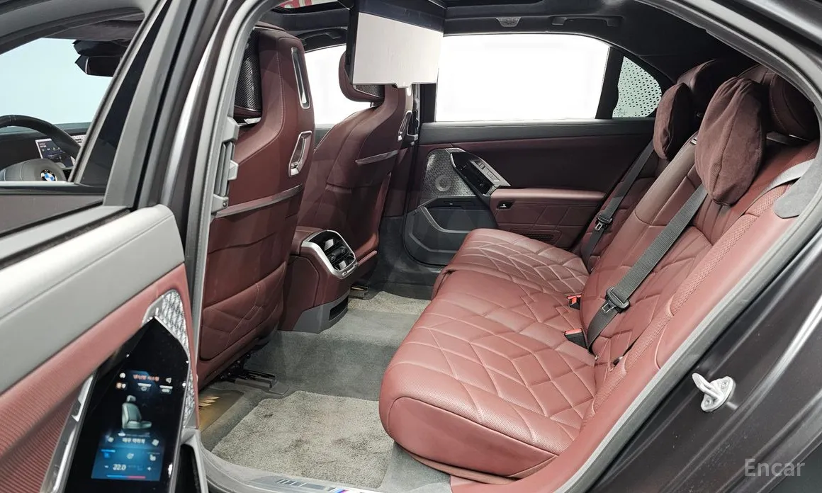 BMW 7 Series 2022 740i sDrive M Sport