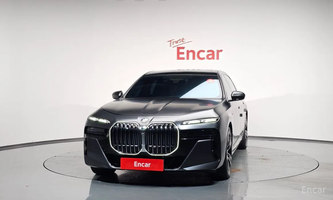 BMW 7 Series 2022 740i sDrive M Sport