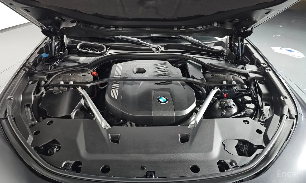 BMW 7 Series 2022 740i sDrive M Sport