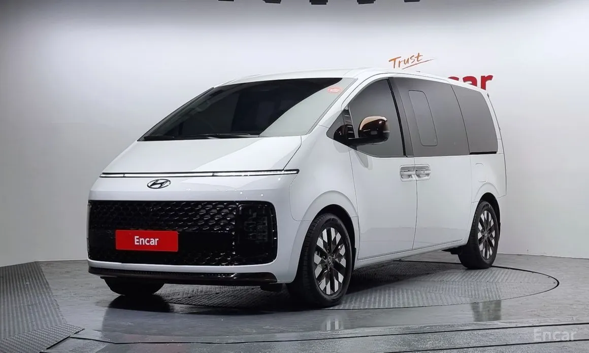 Hyundai Staria 2021 L3.5 Lounge 9-Seater