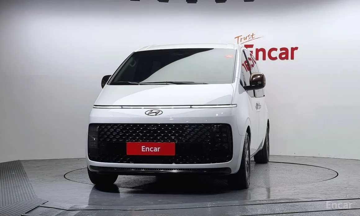 Hyundai Staria 2021 L3.5 Lounge 9-Seater