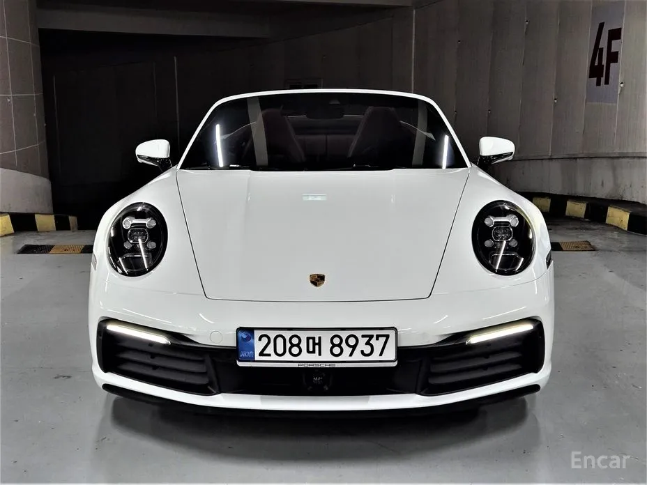Porsche 911 2019 Carrera 4 Cabriolet