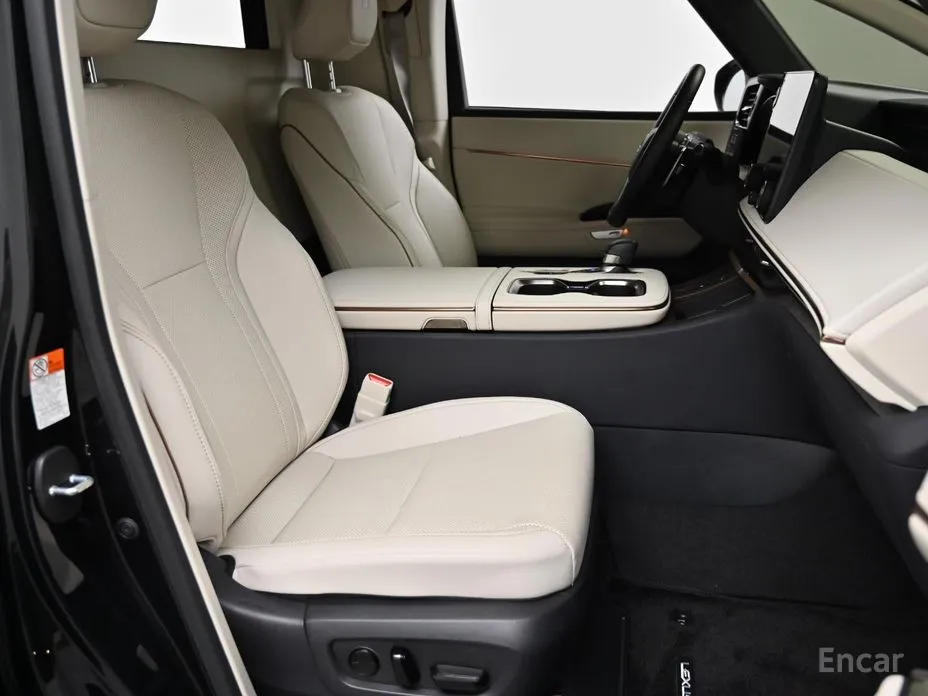 Lexus LM 2024 500h Royal