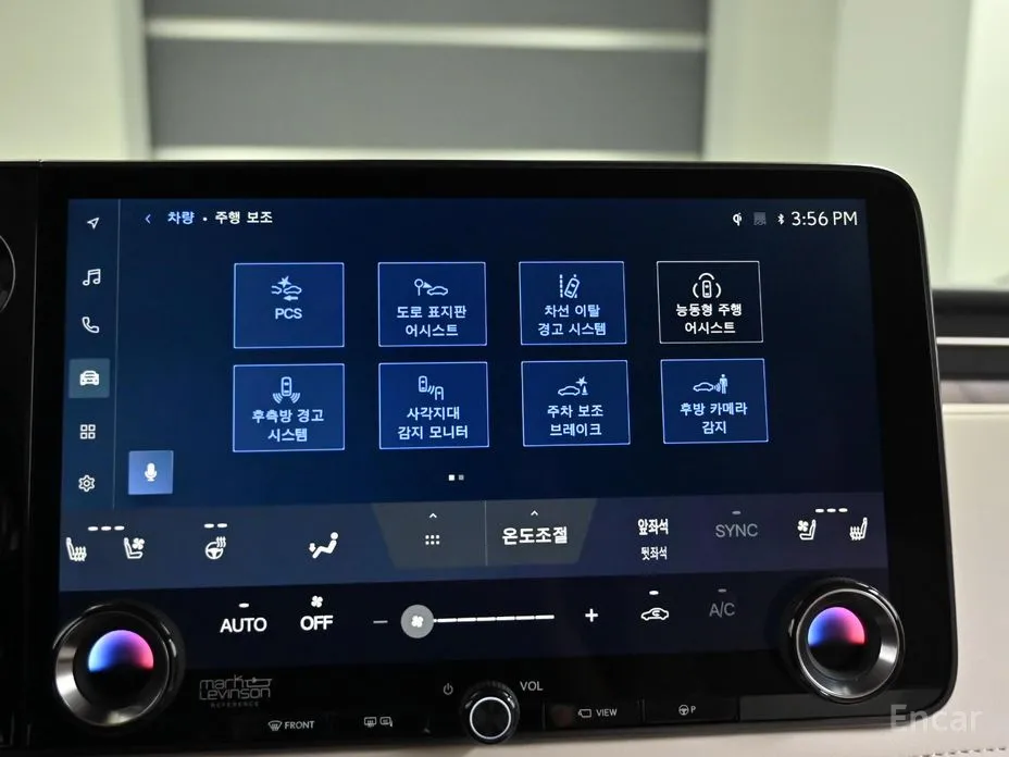 Lexus LM 2024 500h Royal