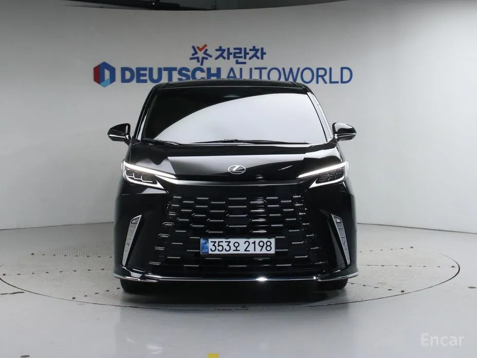 Lexus LM 2024 500h Royal