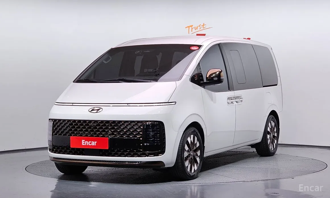 Hyundai Staria 2021 Lounge 7-Seater
