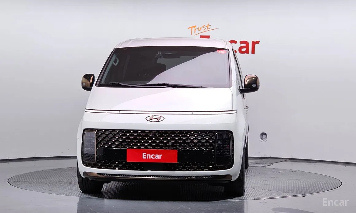 Hyundai Staria 2021 Lounge 7-Seater