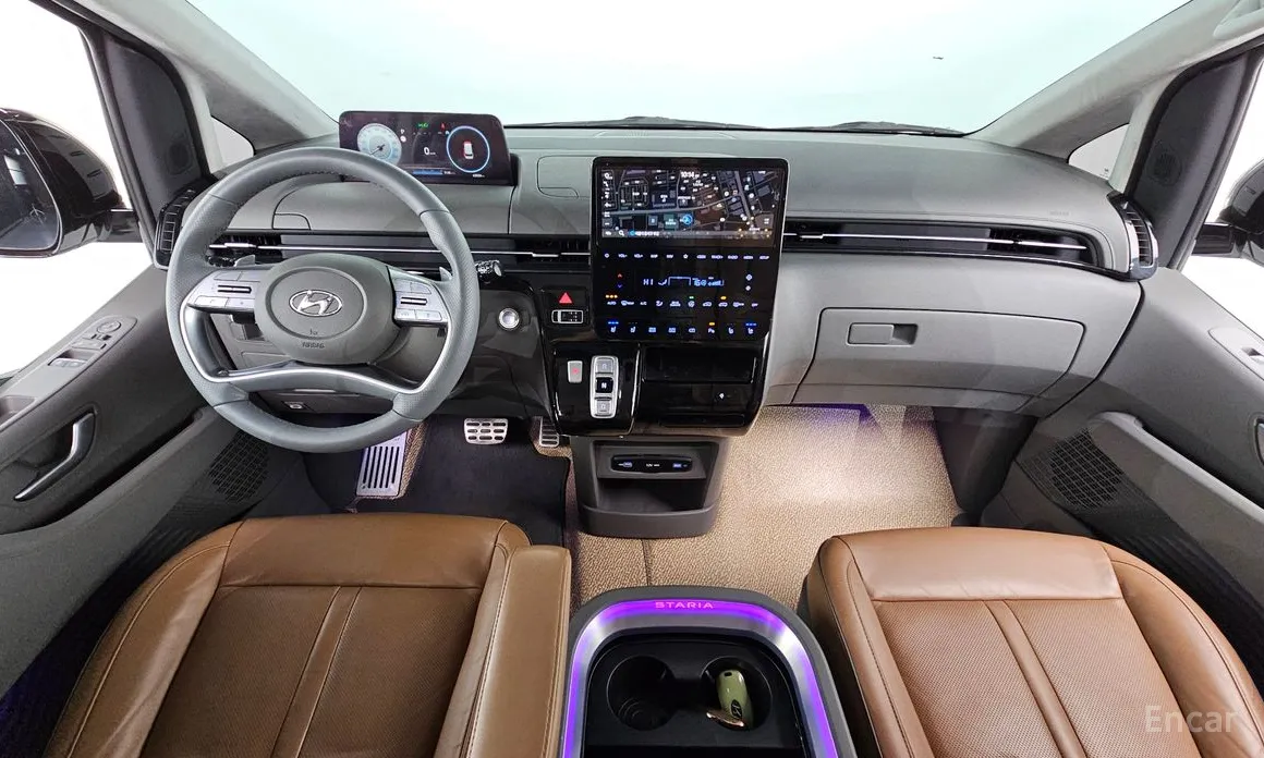Hyundai Staria 2021 Lounge 7-Seater