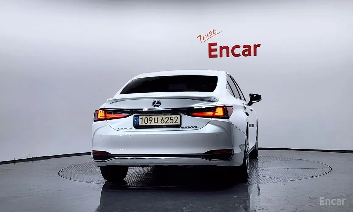 Lexus ES 2018 Luxury Plus
