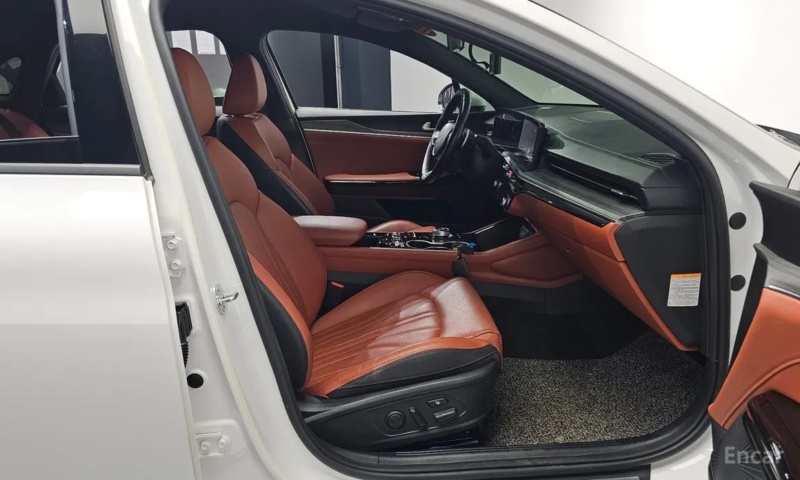 Kia K5 2023 Signature