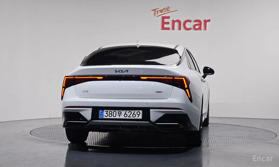 Kia K5 2023 Signature