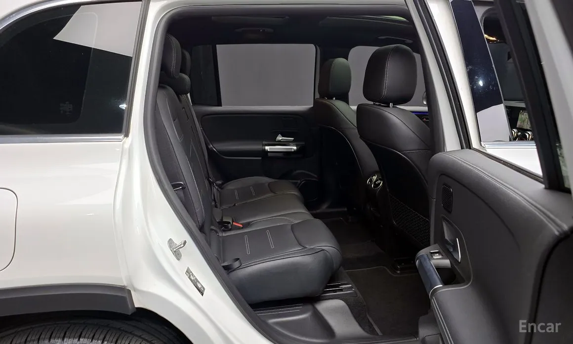 Mercedes-Benz EQB 2022 EQB300 4MATIC AMG Line