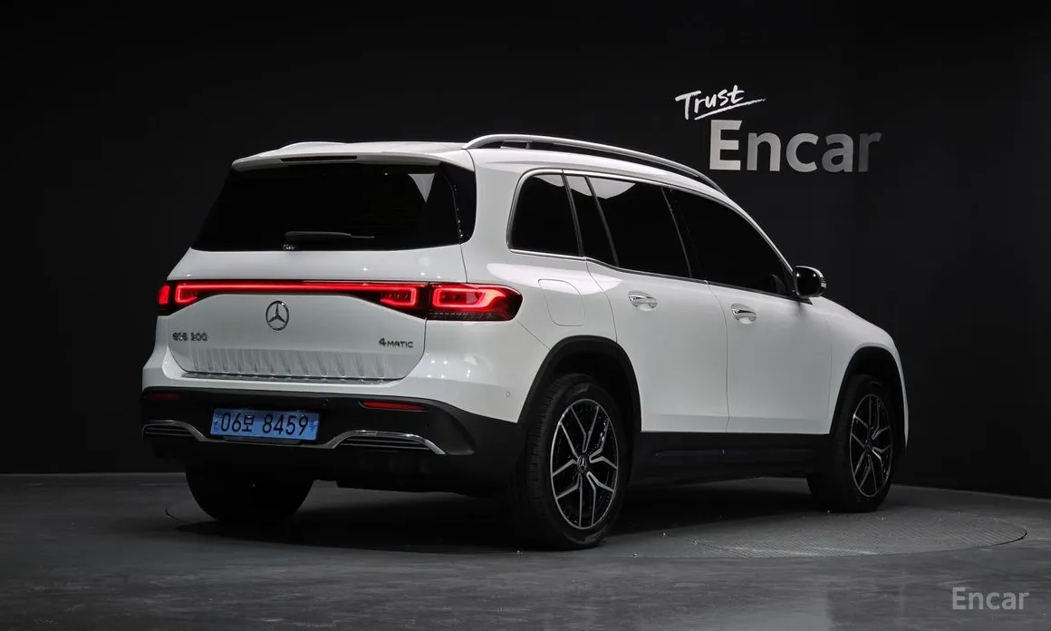 Mercedes-Benz EQB 2022 EQB300 4MATIC AMG Line