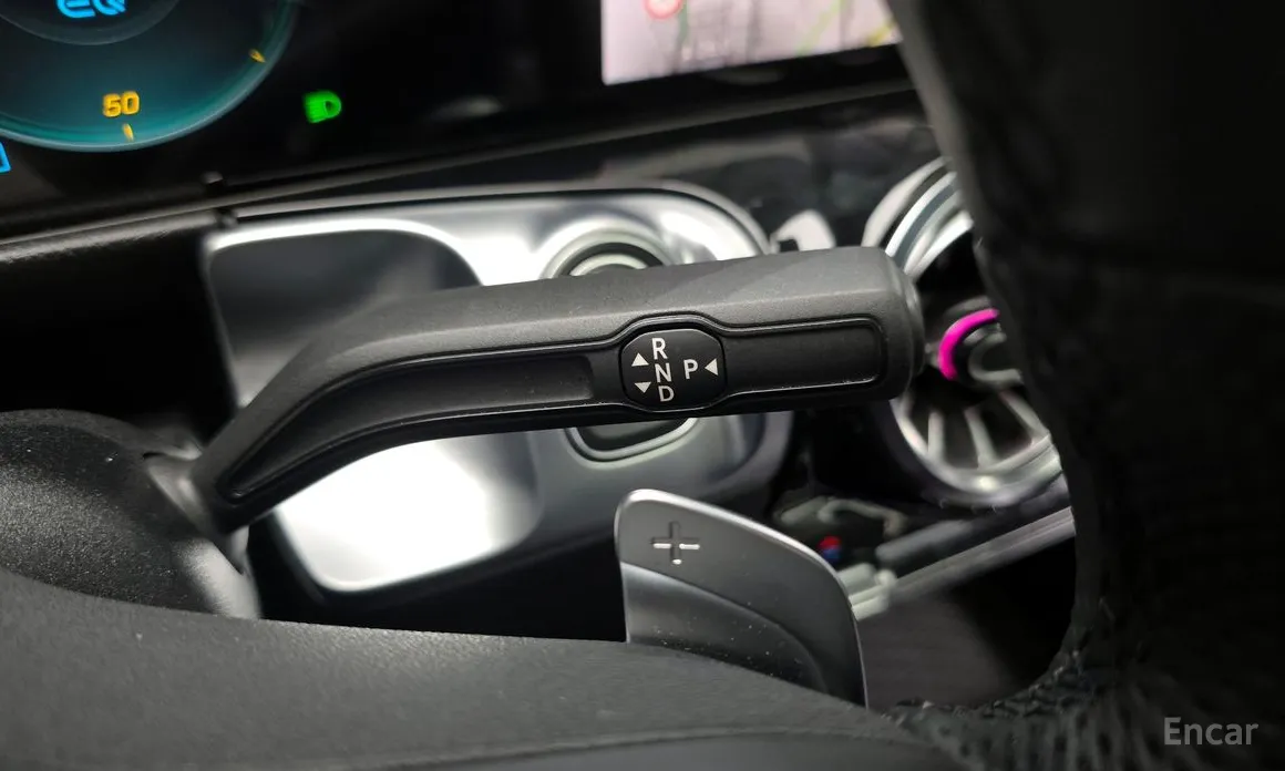 Mercedes-Benz EQB 2022 EQB300 4MATIC AMG Line