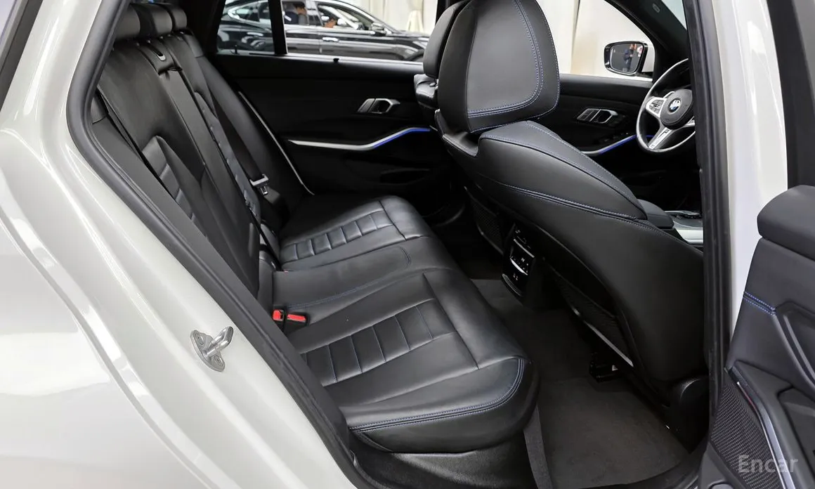 BMW 3 Series 2019 320i Touring M Sports