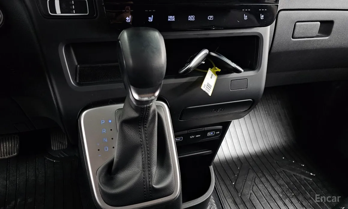 Hyundai Staria 2021 Wheel Chair Lift/Slope