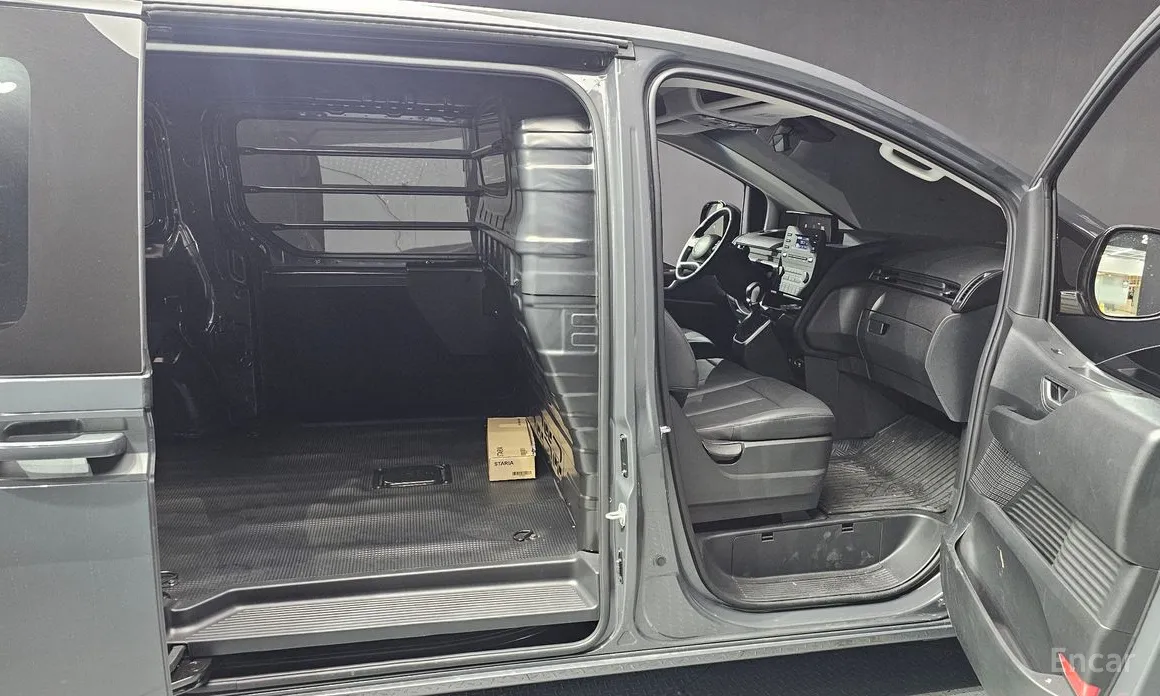 Hyundai Staria 2021 L3.5 Cargo 3-Seater