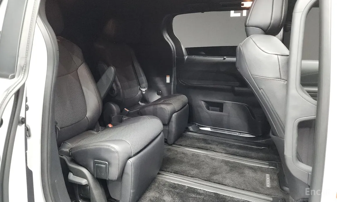 Toyota Sienna 2020 2.5 Hybrid 2WD