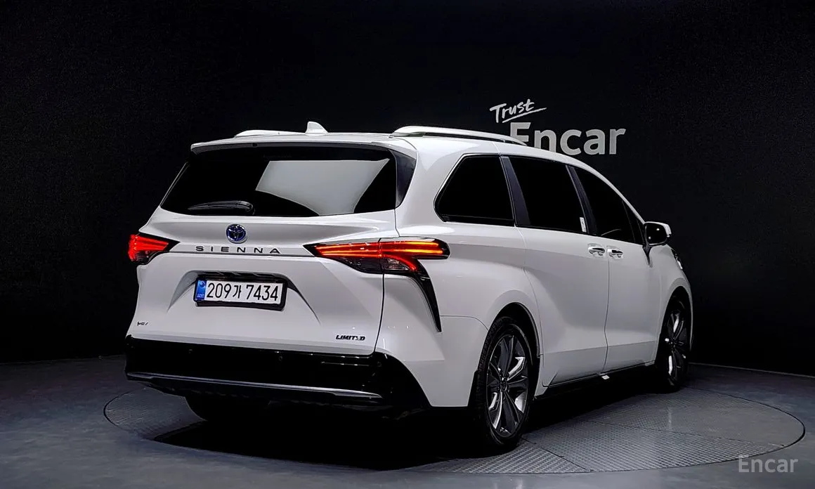 Toyota Sienna 2020 2.5 Hybrid 2WD