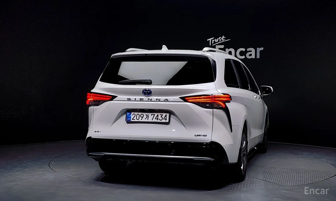 Toyota Sienna 2020 2.5 Hybrid 2WD