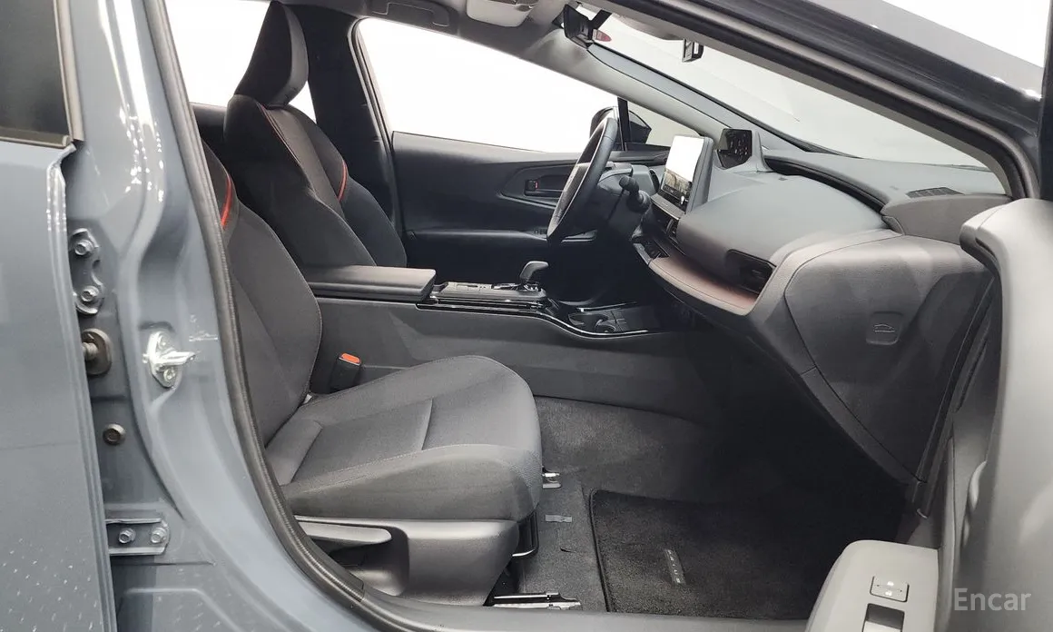 Toyota Prius 2023 2.0 PHEV SE