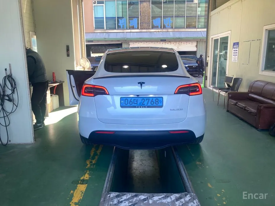 Tesla Model Y 2020 Performance