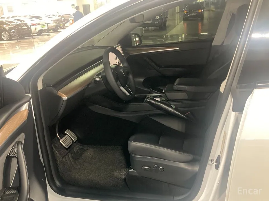 Tesla Model Y 2020 Performance