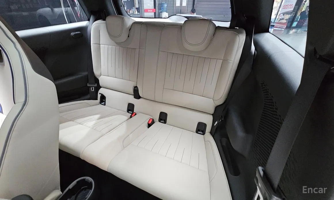 Mini Cooper 2025 SE Favoured